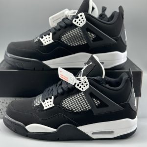 Jordan 4 Retro White Thunder