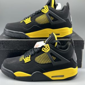 Jordan 4 Retro Thunder (2023)