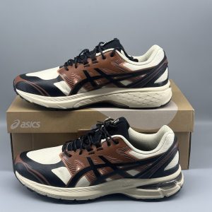 ASICS Gel-Terrain Beige and Orange
