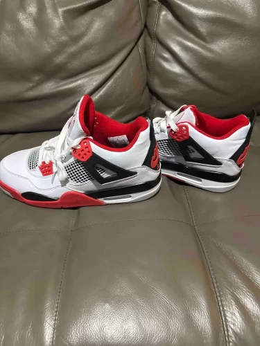 Jordan 4 Retro Fire red photo review