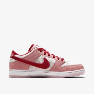 Nike SB Dunk Low StrangeLove Skateboards