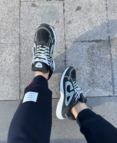 Dior B30 Black-White 3SN279ZMB_H969 photo review