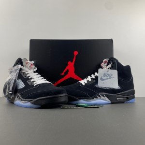 Jordan 5 Retro OG Black Metallic Reimagined